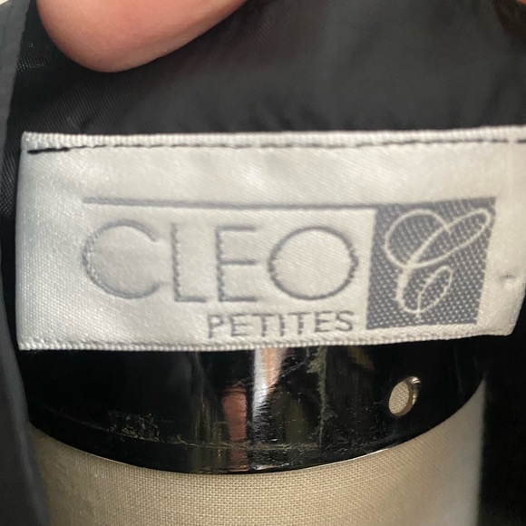 Black and gold vest - Picture 8 of 9